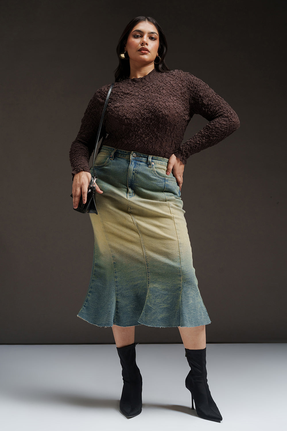 Retro Rewind Curve Denim Midi Skirt